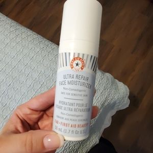 Ultra repair face moisturizer